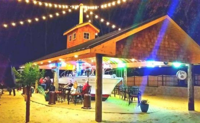 Draught House Boat Bar 